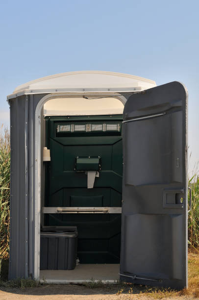 Porta potty delivery and setup in Hopkins, MN